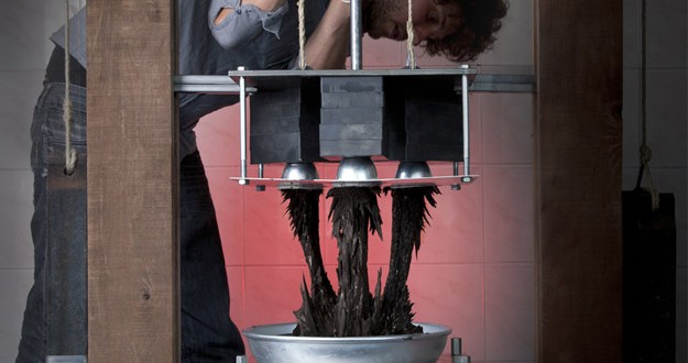 jolan-gravity-stool